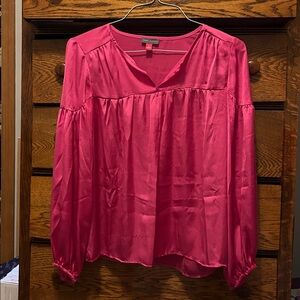 Pink Vince Camuto sz S blouse, fuschia, chic, sexy, Valentine’s Day